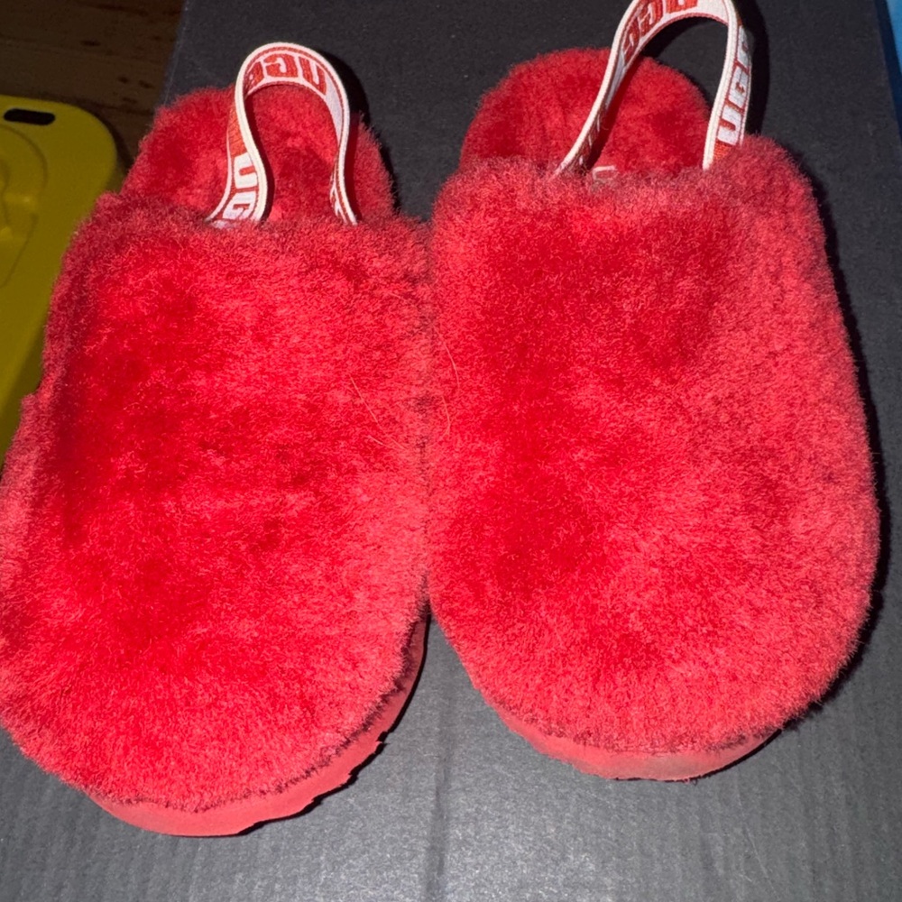 UGG Red Fluffy Kids Sandals